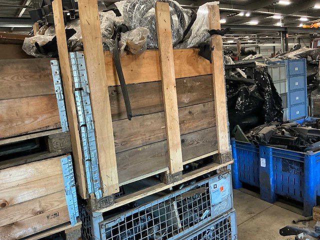 Partij mercedes-benz auto-onderdelen - afbeelding 1 van  7