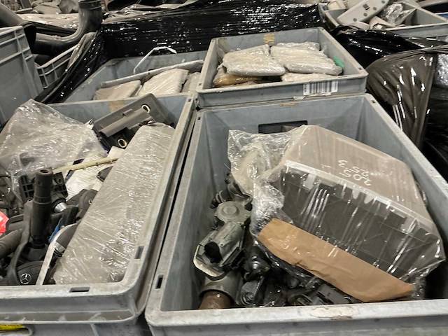 Partij mercedes-benz auto-onderdelen - afbeelding 2 van  3