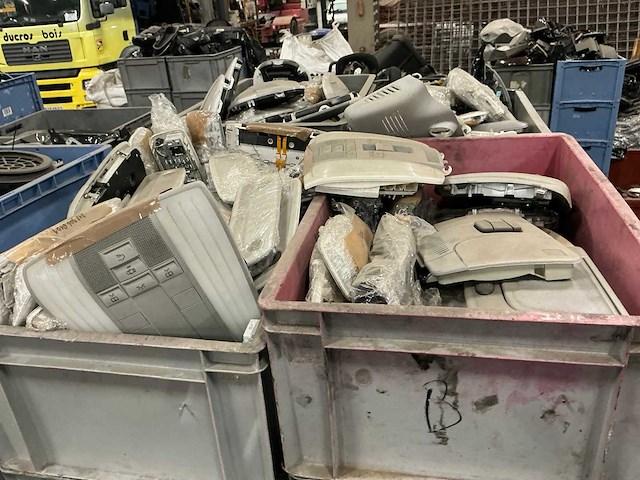 Partij mercedes-benz auto-onderdelen - afbeelding 2 van  6