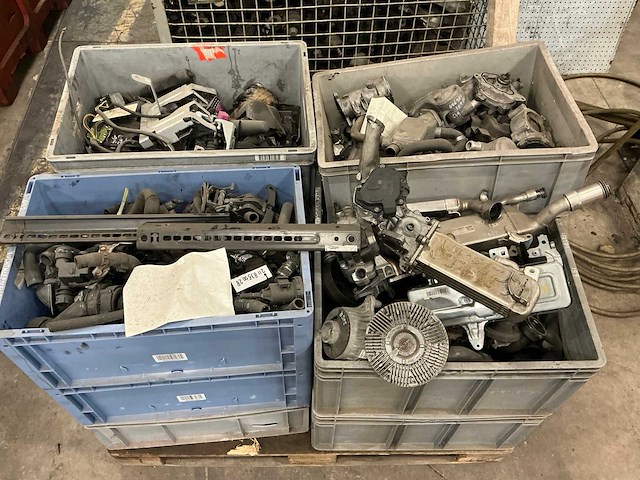 Partij mercedes-benz auto-onderdelen - afbeelding 2 van  7