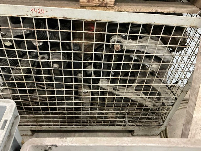 Partij mercedes-benz auto-onderdelen - afbeelding 3 van  7