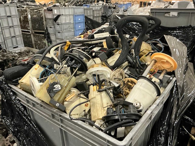 Partij mercedes-benz auto-onderdelen - afbeelding 4 van  7