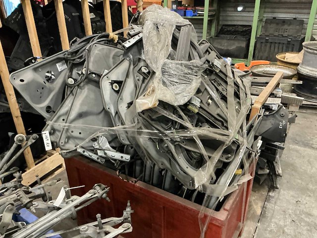 Partij mercedes-benz auto-onderdelen - afbeelding 5 van  7