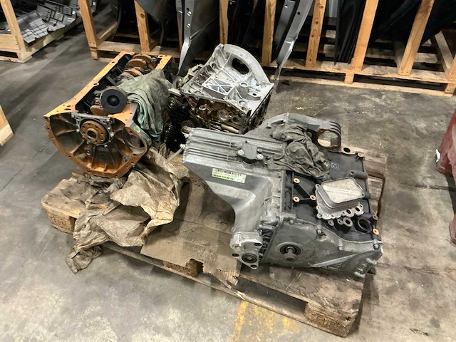 Partij mercedes-benz auto-onderdelen - afbeelding 7 van  7