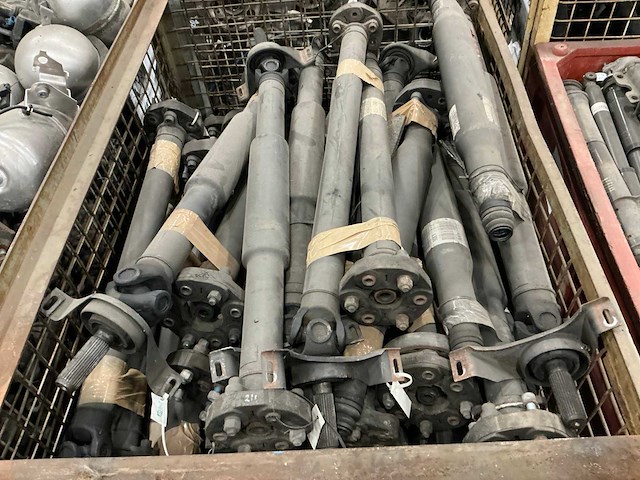 Partij mercedes-benz cardanassen - afbeelding 2 van  3