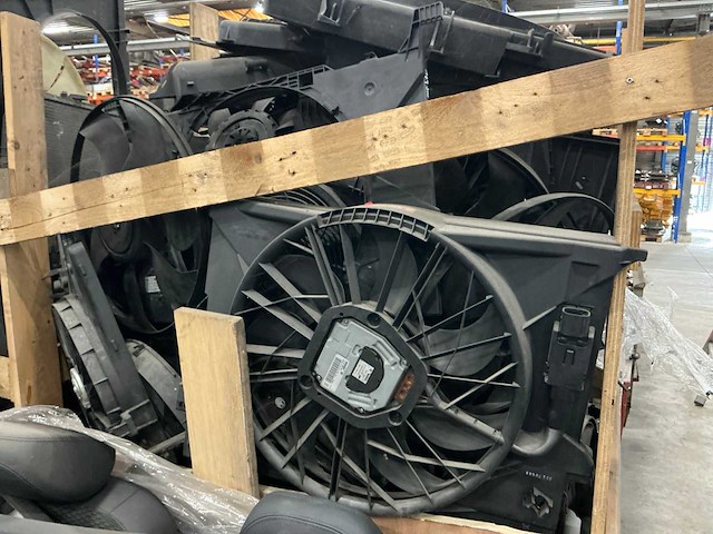 Partij mercedes-benz onderdelen - afbeelding 3 van  7