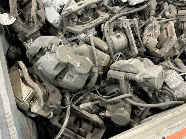 Partij mercedes-benz remklauwen - afbeelding 3 van  4