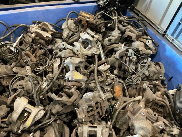 Partij mercedes-benz remklauwen - afbeelding 4 van  5