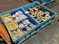 Partij messing afsluiters en fittingmateriaal - afbeelding 2 van  9