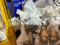 Partij messing afsluiters en fittingmateriaal - afbeelding 6 van  9