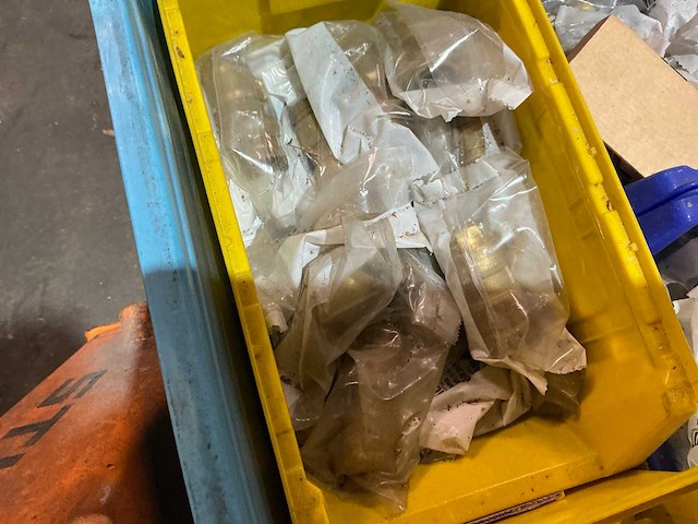 Partij messing afsluiters en fittingmateriaal - afbeelding 7 van  9