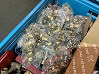 Partij messing afsluiters en fittingmateriaal - afbeelding 10 van  12
