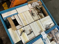 Partij messing afsluiters en installatie materiaal - afbeelding 4 van  10