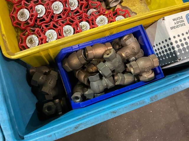 Partij messing afsluiters - afbeelding 4 van  9