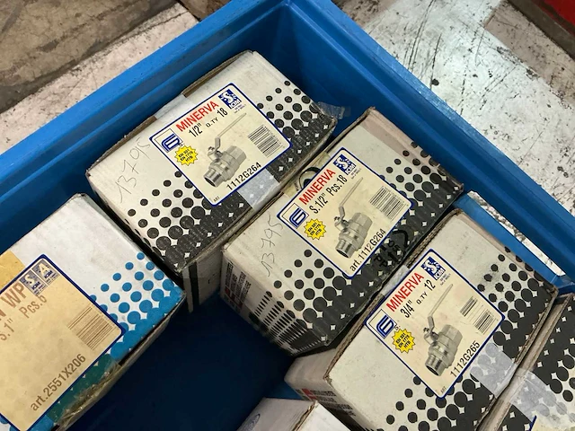 Partij messing afsluiters - afbeelding 11 van  11
