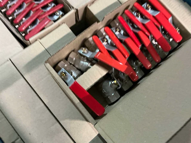 Partij messing afsluiters - afbeelding 4 van  5