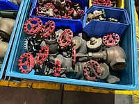 Partij messing afsluiters - afbeelding 5 van  9