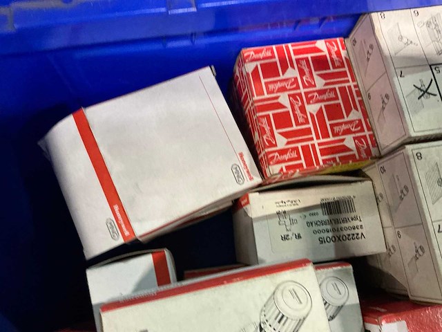 Partij messing cv-installatie materiaal - afbeelding 13 van  13
