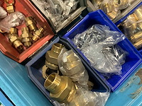 Partij messing cv-installatie materiaal - afbeelding 9 van  17