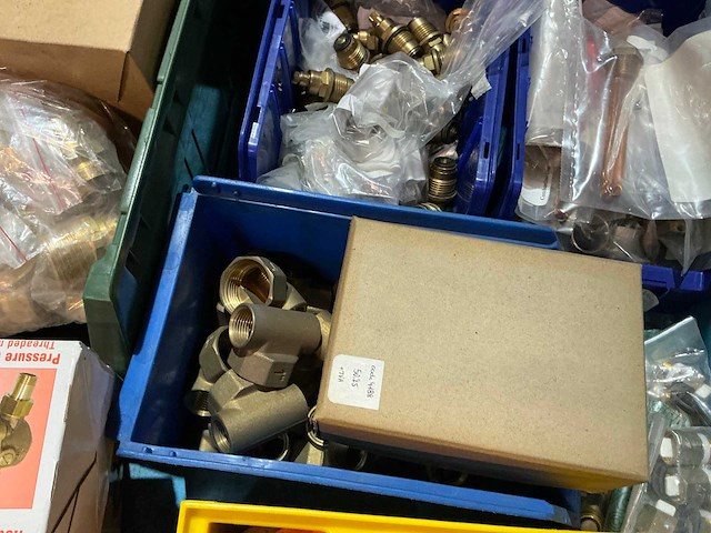 Partij messing cv-installatie materiaal - afbeelding 3 van  15