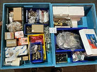 Partij messing cv-installatie materiaal