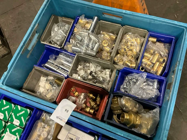 Partij messing cv-installatie materiaal - afbeelding 4 van  17