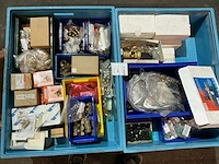 Partij messing cv-installatie materiaal