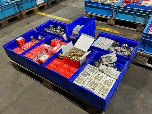 Partij messing en rvs terugslagkleppen - afbeelding 3 van  11