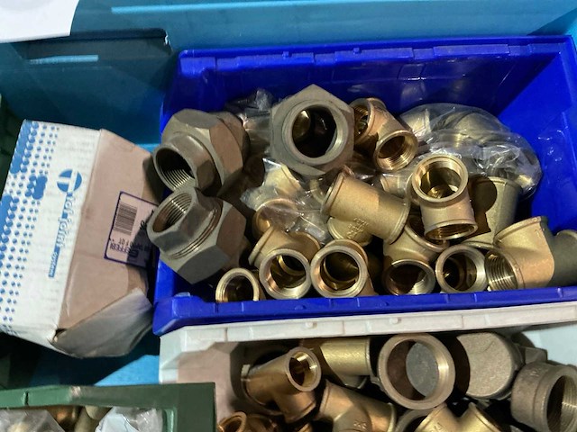Partij messing fitting materiaal - afbeelding 9 van  13