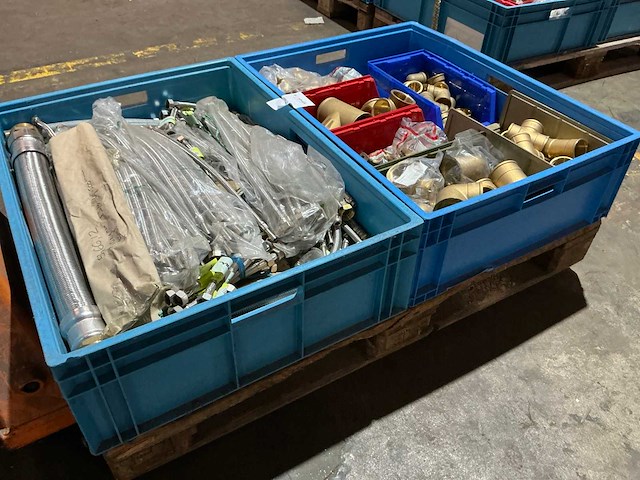 Partij messing fitting materiaal - afbeelding 2 van  8