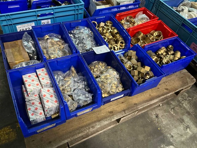 Partij messing fitting materiaal - afbeelding 5 van  11
