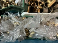 Partij messing fitting materiaal - afbeelding 13 van  13