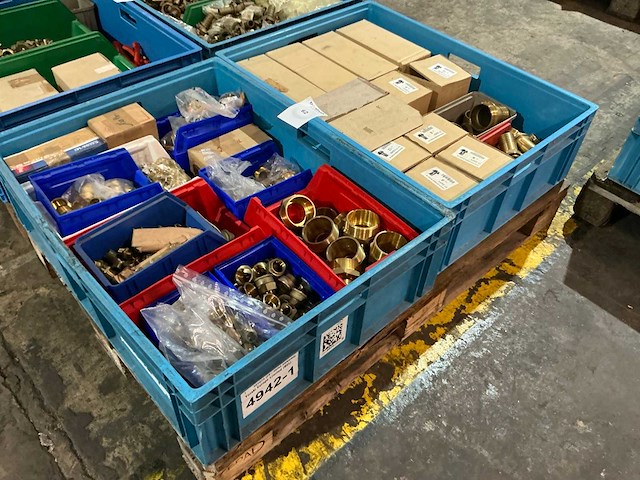 Partij messing fittingmateriaal en slangkoppellingen - afbeelding 7 van  14
