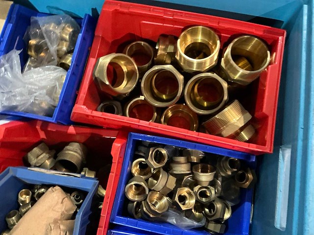 Partij messing fittingmateriaal en slangkoppellingen - afbeelding 9 van  14