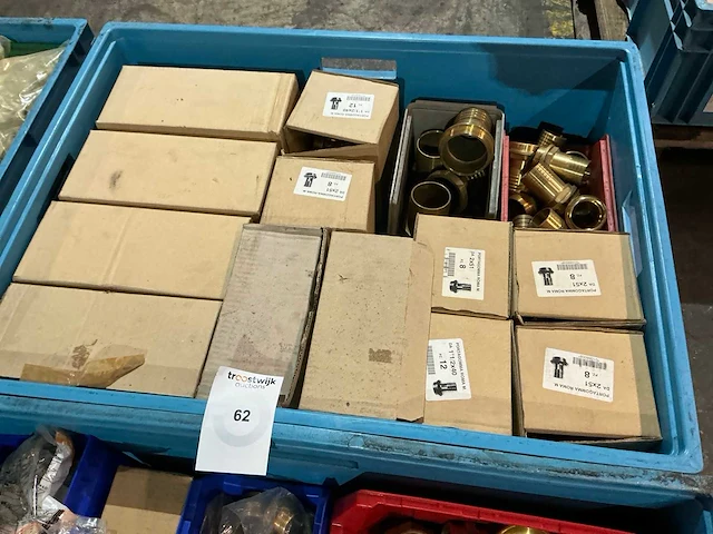 Partij messing fittingmateriaal en slangkoppellingen - afbeelding 14 van  14