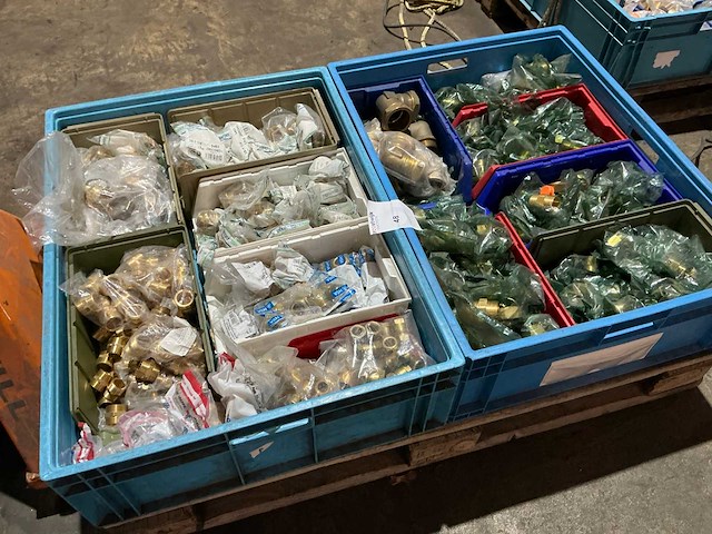 Partij messing fittingmateriaal - afbeelding 10 van  12