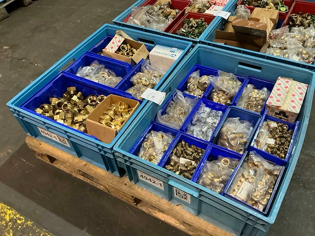 Partij messing fittingmateriaal - afbeelding 8 van  8
