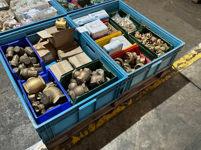 Partij messing installatie materiaal - afbeelding 4 van  11