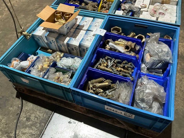 Partij messing installatie materiaal - afbeelding 10 van  10
