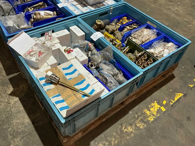 Partij messing installatie materiaal - afbeelding 9 van  16