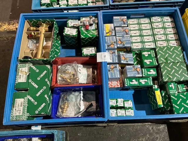Partij messing installatie materiaal - afbeelding 1 van  16