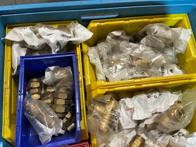 Partij messing kranen en fittingmateriaal - afbeelding 8 van  10