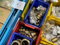 Partij messing kranen en fittingmateriaal - afbeelding 7 van  10