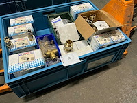 Partij messing pijpfittingmateriaal - afbeelding 2 van  9
