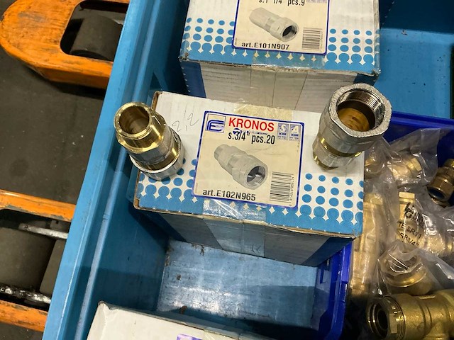 Partij messing pijpfittingmateriaal - afbeelding 3 van  9