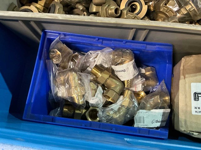 Partij messing slangkoppellingen - afbeelding 10 van  10
