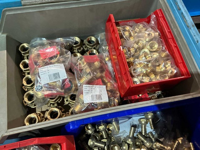 Partij messing slangkoppellingen - afbeelding 2 van  12