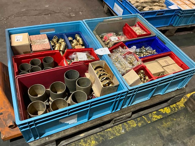 Partij messing slangkoppellingen - afbeelding 5 van  12