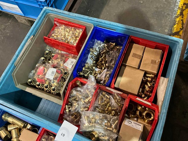 Partij messing slangkoppellingen - afbeelding 11 van  12