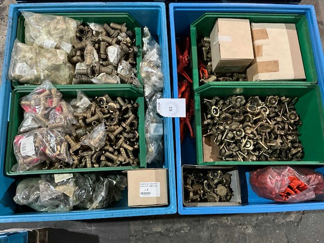 Partij messing slangkoppellingen - afbeelding 1 van  10